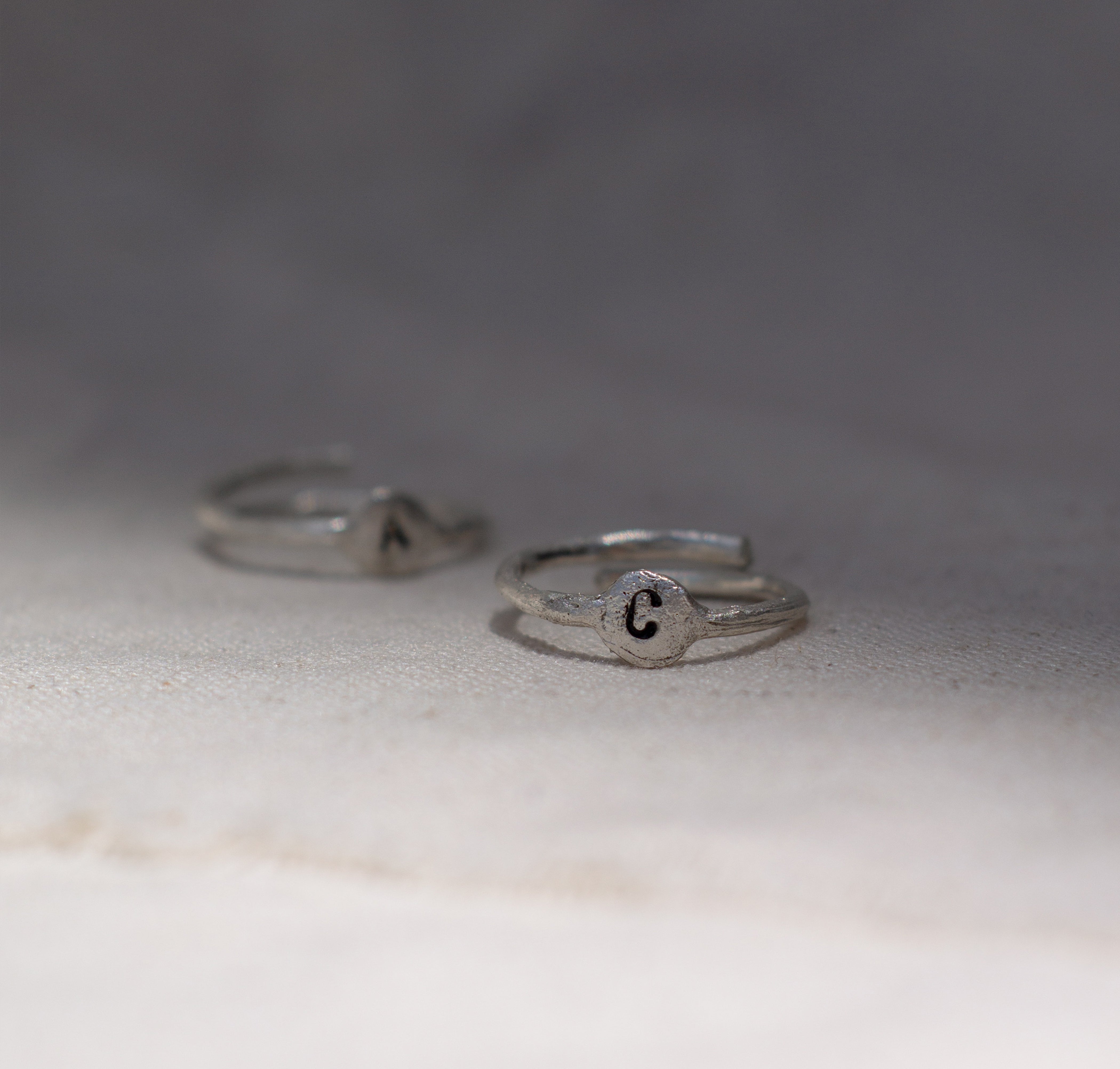 Anillo letra (Plata ley950)