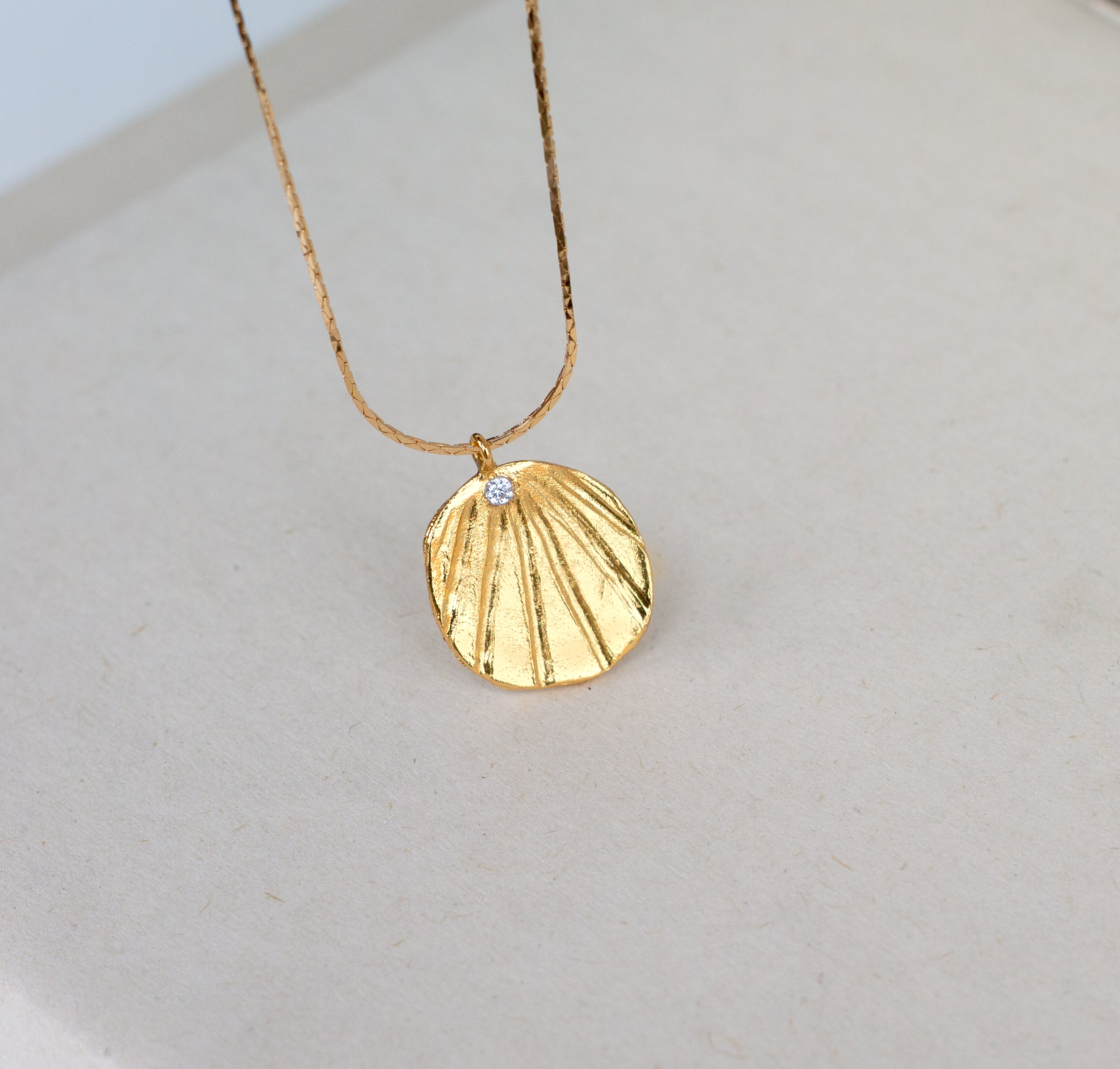 Collar Sol y Surcos