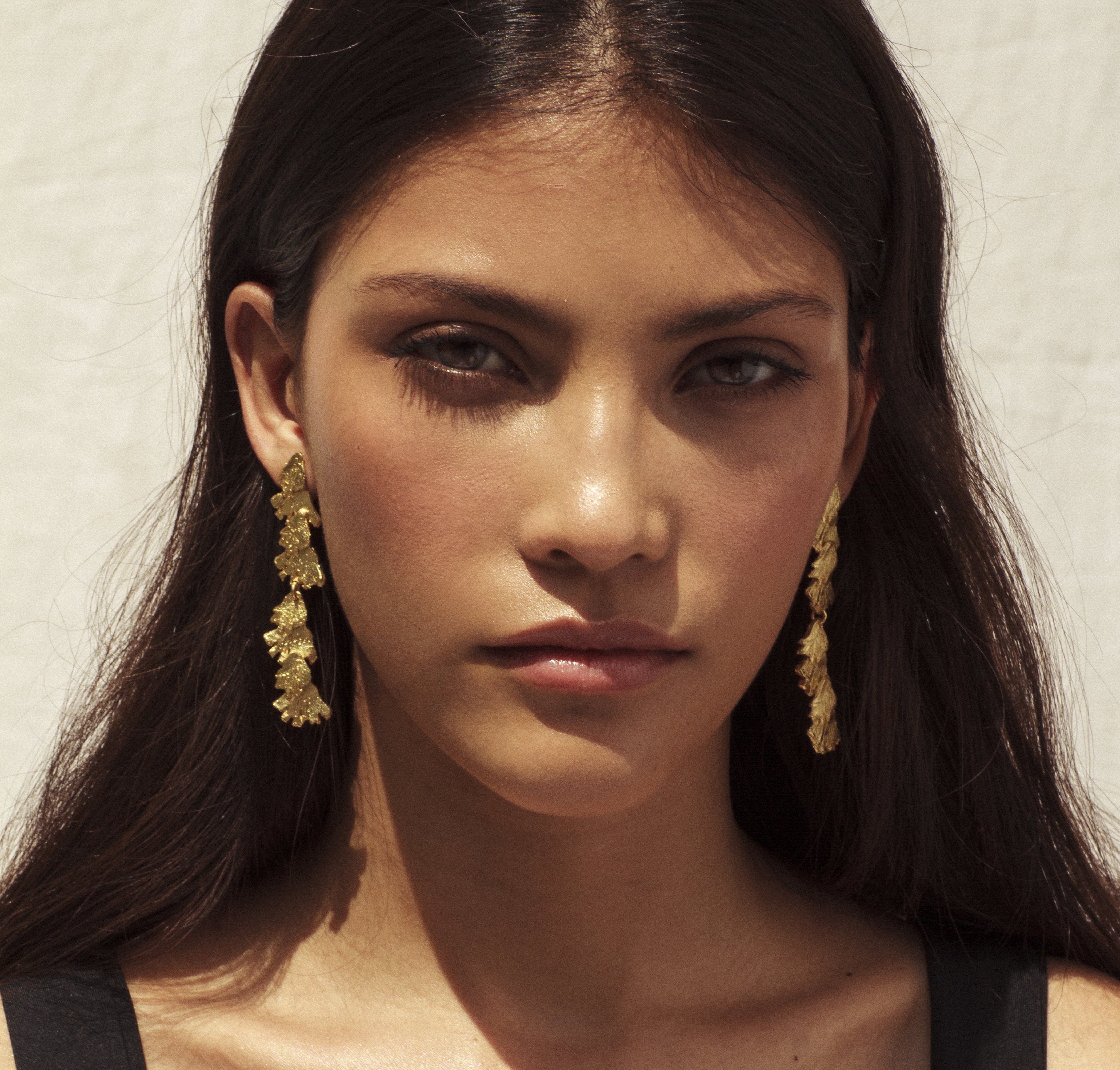 Aretes triple ala