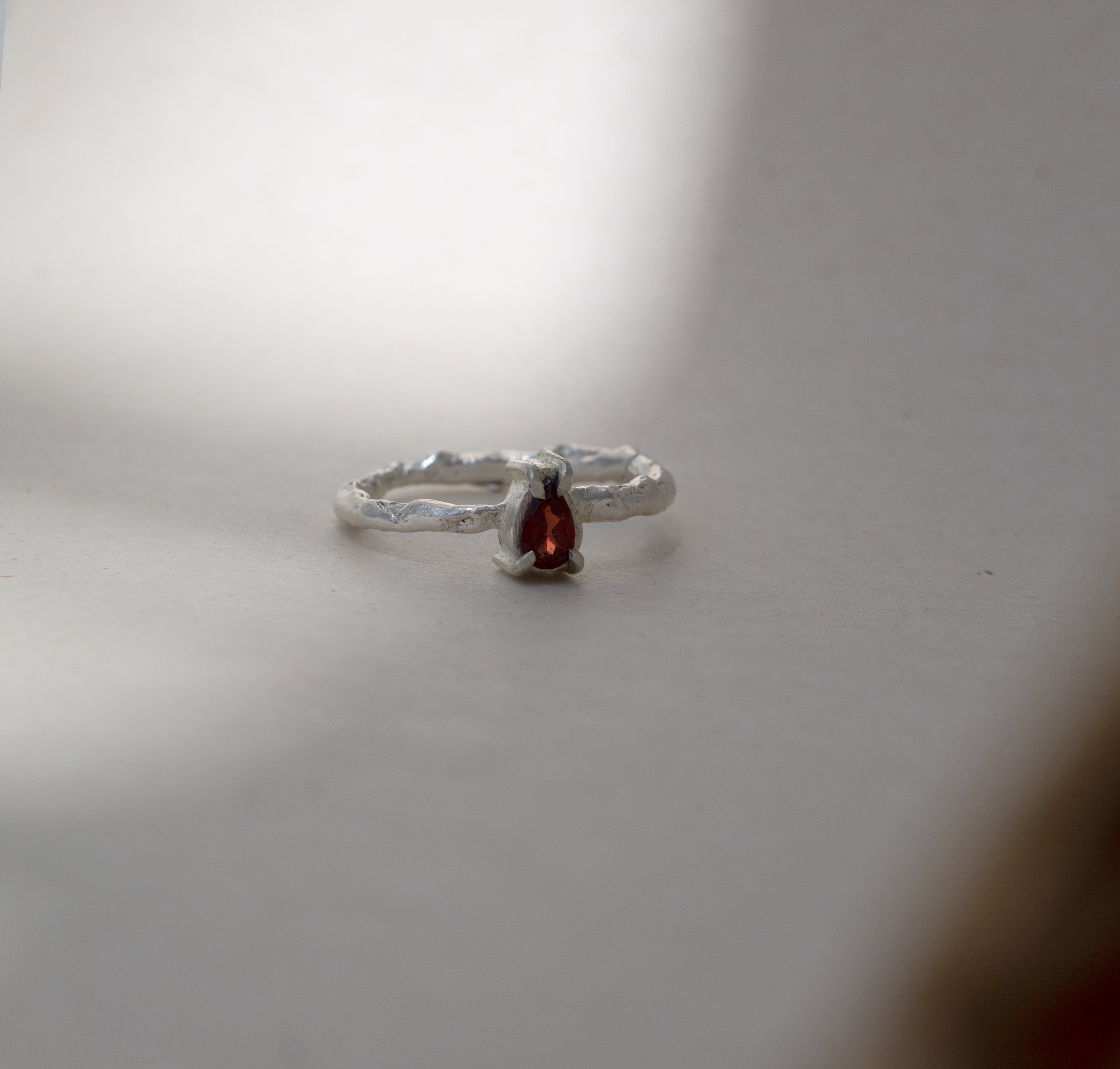 Anillo piedra natural (Plata ley950)