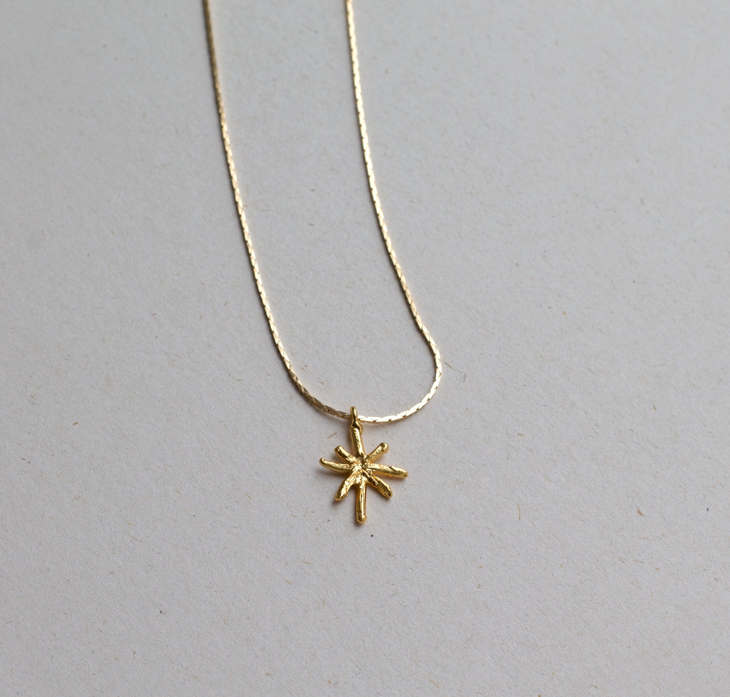 Collar mini estrella